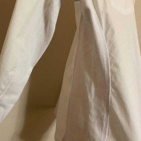 Love Ellen Women's White Button-Down Shirt - Picture 4 of 5